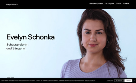 Evelyn Schonka: Eine Schauspielerin und Sängerin, der wir gerade eine Portfolio Seite aufbauen