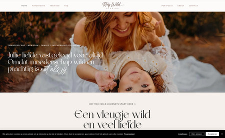 Stay Wild Studios: Web design, guidance, and branding tailored for a Newborn & Motherhood photographer.