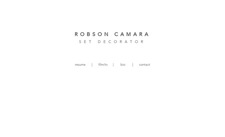 Robson Camara: Elaboração de novo layout para deixá-lo com uma visão minimalista dos elementos.
E para valorizar ainda mais as imagens representando o set dos cenários, demos ênfase nas fotos e nos vídeos.