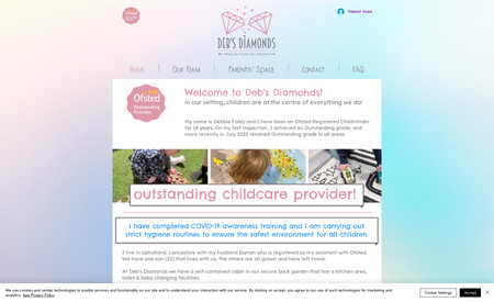 Deb's Diamonds: Bespoke childminder website adhering to industry guidelines