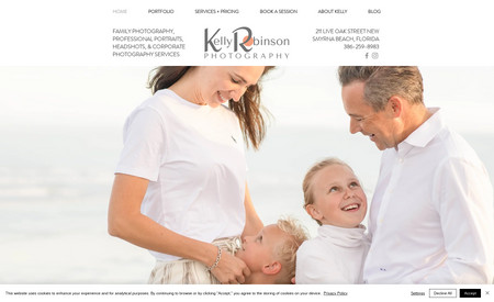 Kelly Robinson Photo: Designed website and logo for professional photography business.