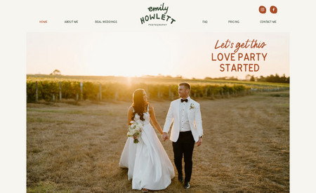 Emily Howlett Weddings: A showcase site created on Editor X for wedding photographer Emily Howlett, her stunning photography speaks for itself!  