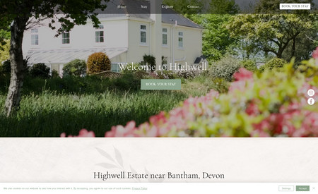 Highwell Devon: Luxury 'Glamping' accommodation website with a reservation system, synced to Airbnb.